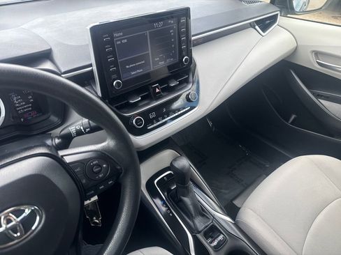 Used 2020 Toyota Corolla LE image 20
