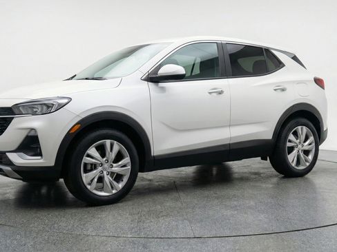 Used 2025 Buick Encore GX Preferred FWD image 3