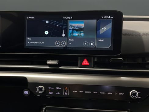 Used 2025 Kia Carnival SX Prestige FWD image 13
