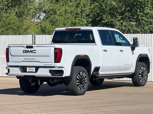 New 2026 GMC Sierra 3500 Denali Ultimate AWD/4WD image 4