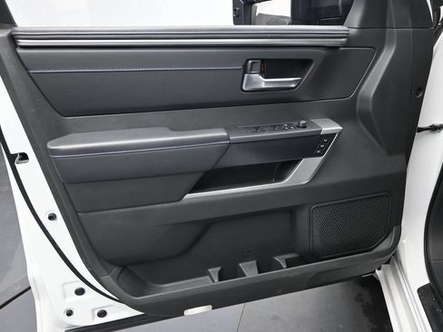 Used 2025 Toyota Sequoia Platinum AWD/4WD image 24