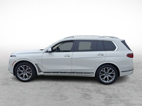 Used 2025 BMW X7 xDrive40i w/ Premium Package AWD/4WD image 2