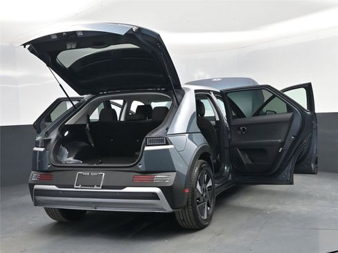 New 2026 Hyundai Ioniq 5 SE image 27