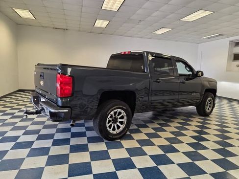 Used 2018 Chevrolet Silverado 1500 LT w/ LT Eassist Package RWD image 8