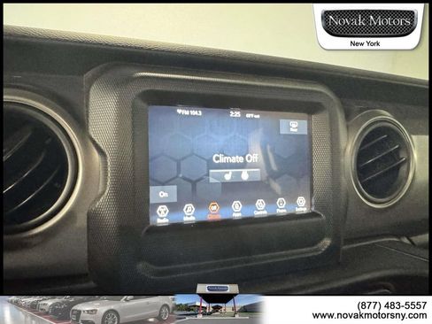Used 2022 Jeep Wrangler Unlimited Sport AWD/4WD image 21