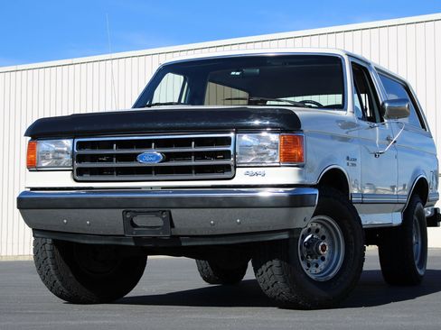 Used 1990 Ford Bronco AWD/4WD image 9