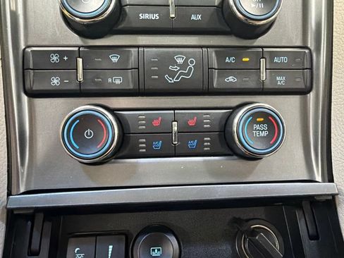 Used 2011 Ford Taurus Limited w/ 301A Rapid Spec Order Code FWD image 25