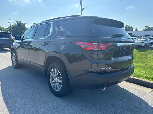 Used 2023 Chevrolet Traverse LT w/ LPO, Floor Liner Package FWD image 4