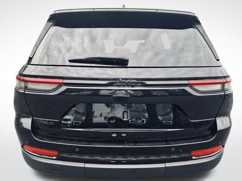 Used 2022 Jeep Grand Cherokee Altitude image 5