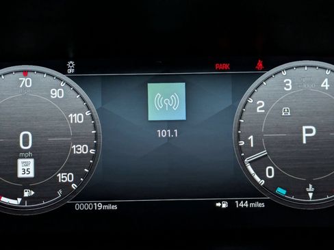 New 2026 Land Rover Defender 110 X-Dynamic SE AWD/4WD image 33