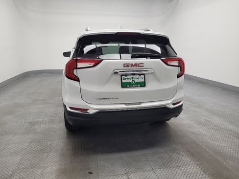 Used 2024 GMC Terrain SLT image 6