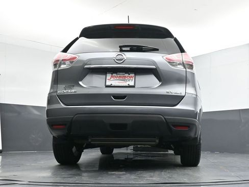 Used 2015 Nissan Rogue SV w/ SV Premium Package image 38