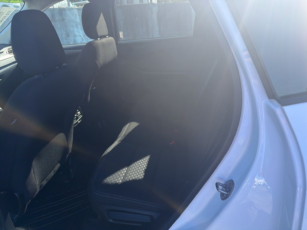 Used 2023 Ford Escape Active AWD/4WD image 14