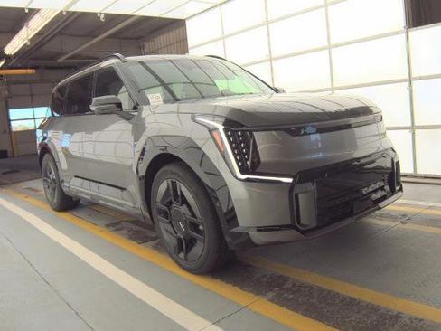 Used 2024 Kia EV9 GT-Line AWD/4WD image 4