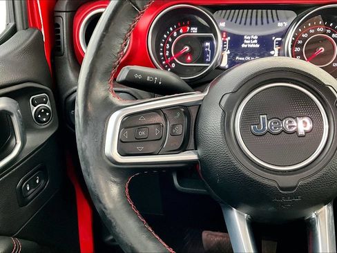Used 2022 Jeep Wrangler Unlimited Rubicon w/ Cold Weather Group AWD/4WD image 24