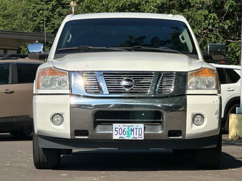 Used 2013 Nissan Titan SL w/ Texas Pkg RWD image 10