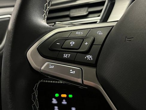 Used 2024 Volkswagen Atlas Cross Sport SE w/ Panoramic Sunroof Package AWD/4WD image 26