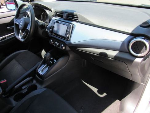 Certified 2023 Nissan Versa SV FWD image 9