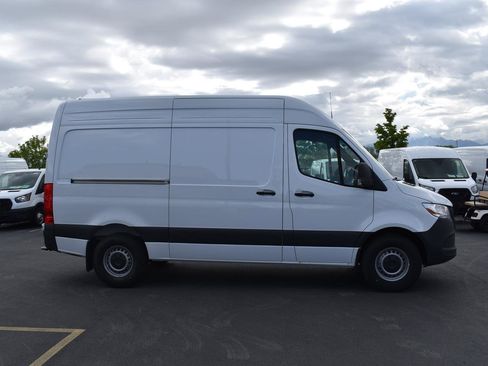 Used 2024 Mercedes-Benz Sprinter 144 Cargo image 5