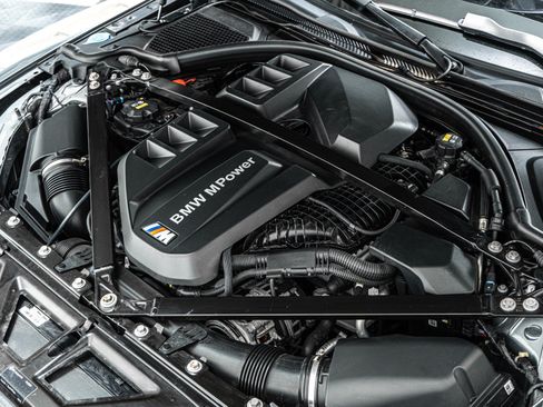 Used 2022 BMW M4 Competition w/ Executive Package RWD image 44