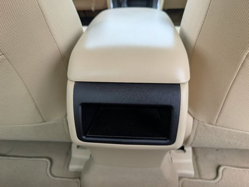 Used 2015 Toyota Camry LE FWD image 7