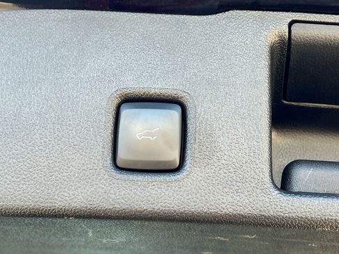 Used 2024 Ford Escape ST-Line image 35