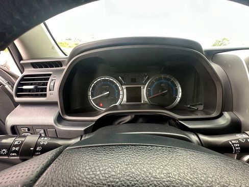 Used 2019 Toyota 4Runner SR5 AWD/4WD image 22