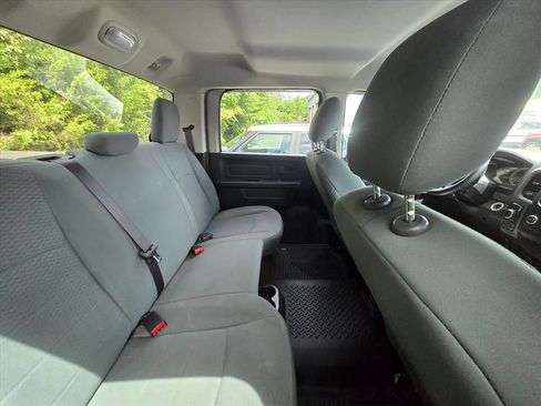 Used 2017 RAM 1500 Express w/ Black Ram 1500 Express Group AWD/4WD image 6