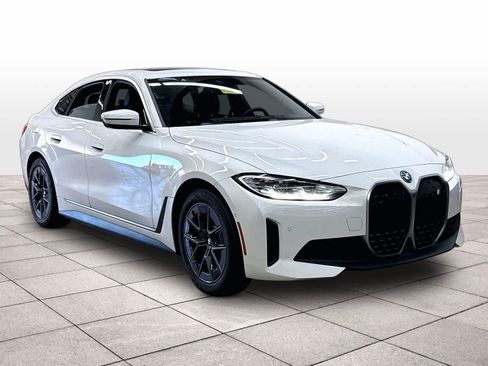 Used 2024 BMW i4 eDrive35 w/ Premium Package RWD image 2