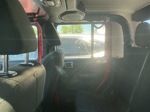 Used 2020 Jeep Gladiator Sport w/ Quick Order Package 24S image 7