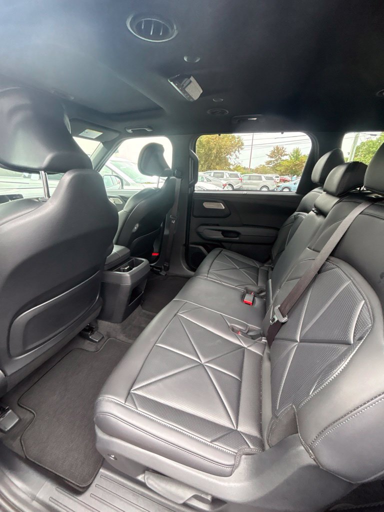 Certified 2027 Kia Telluride EX w/ Towing Package FWD image 17
