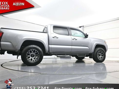 Used 2021 Toyota Tacoma SR5 AWD/4WD image 21