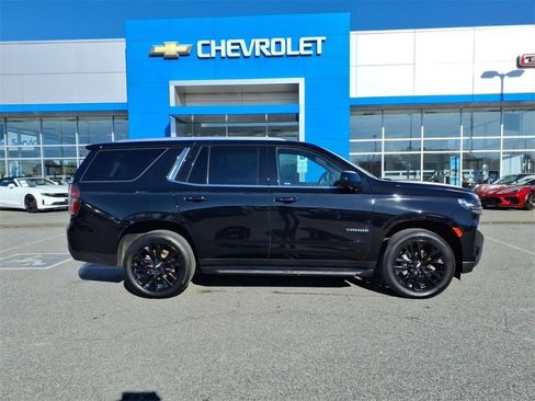 Used 2021 Chevrolet Tahoe LT image 2