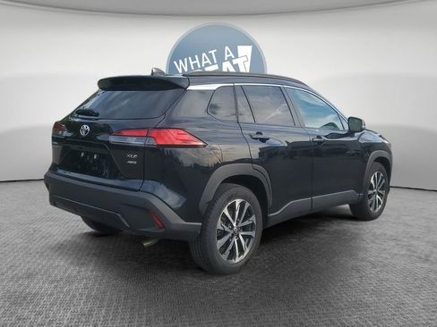 Used 2025 Toyota Corolla Cross XLE AWD/4WD image 3