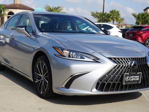 Certified 2024 Lexus ES 350 w/ Premium Package image 3
