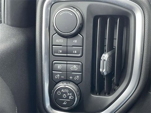 Certified 2019 Chevrolet Silverado 1500 LTZ w/ LTZ Plus Package image 27