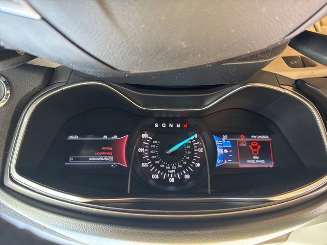 Used 2017 Ford Fusion SE w/ Fusion SE Technology Package FWD image 19