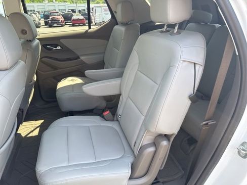 Used 2021 Chevrolet Traverse Premier image 10