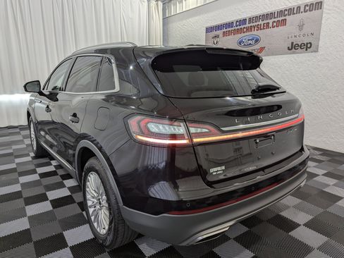 Used 2019 Lincoln Nautilus Premier AWD/4WD image 10