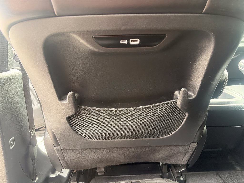 Used 2025 Chrysler Pacifica Select FWD image 40