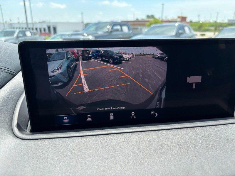 Used 2023 Acura MDX w/ Technology Package AWD/4WD image 20