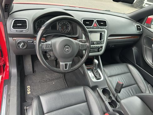 Used 2012 Volkswagen Eos Lux FWD image 17