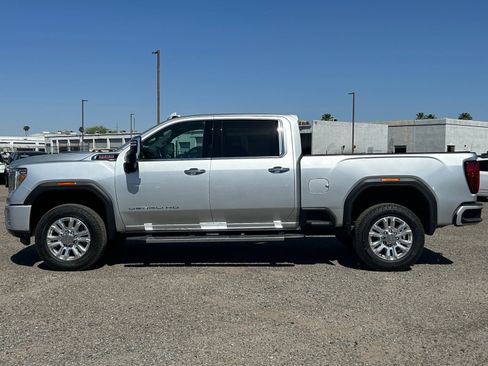 Used 2022 GMC Sierra 3500 Denali w/ Denali Ultimate Package image 8