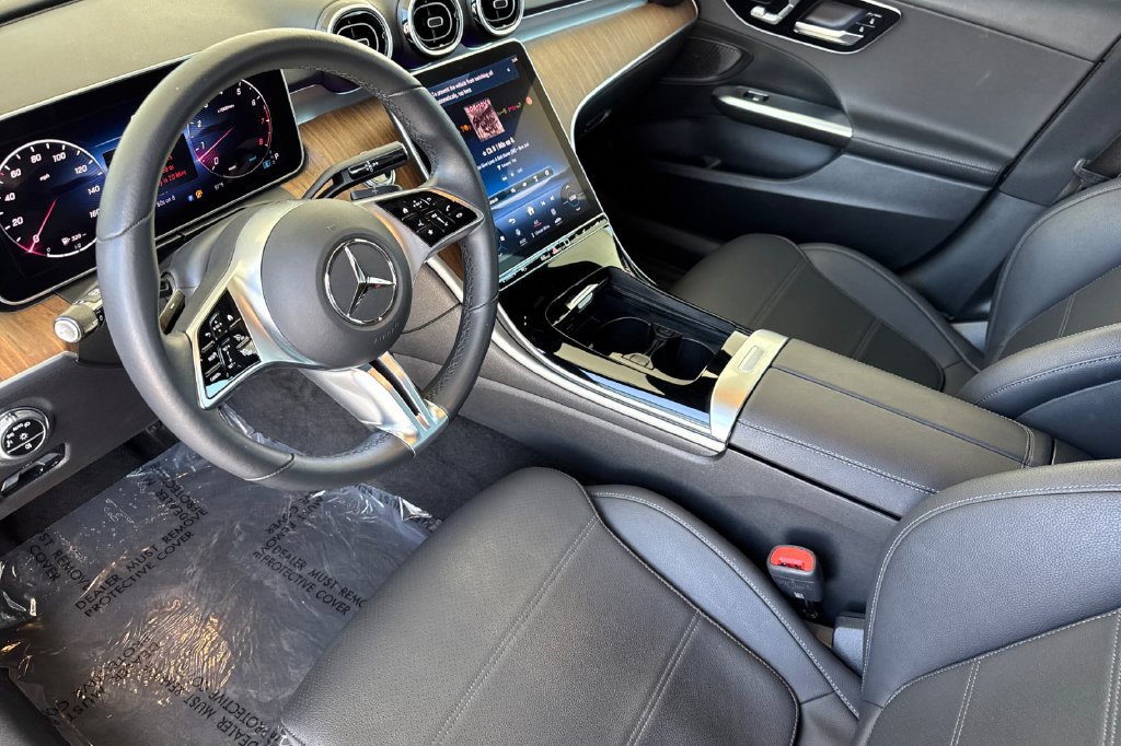 Used 2024 Mercedes-Benz C 300 Sedan image 3