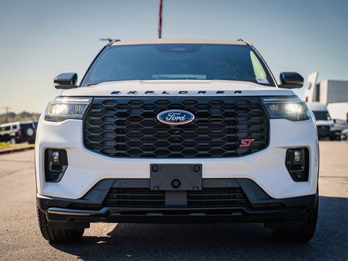 New 2026 Ford Explorer ST image 2