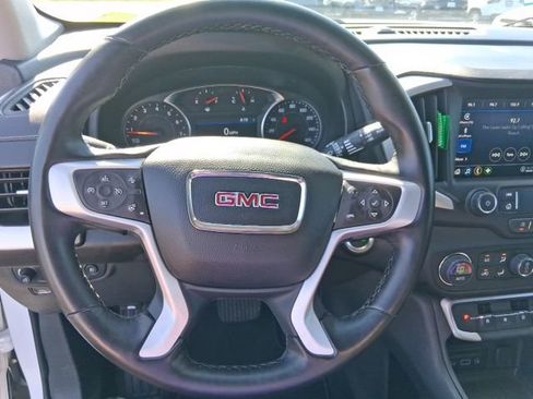 Used 2024 GMC Terrain SLT AWD/4WD image 16
