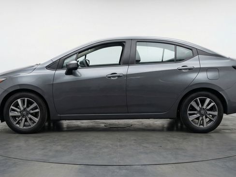 Used 2025 Nissan Versa SV FWD image 5