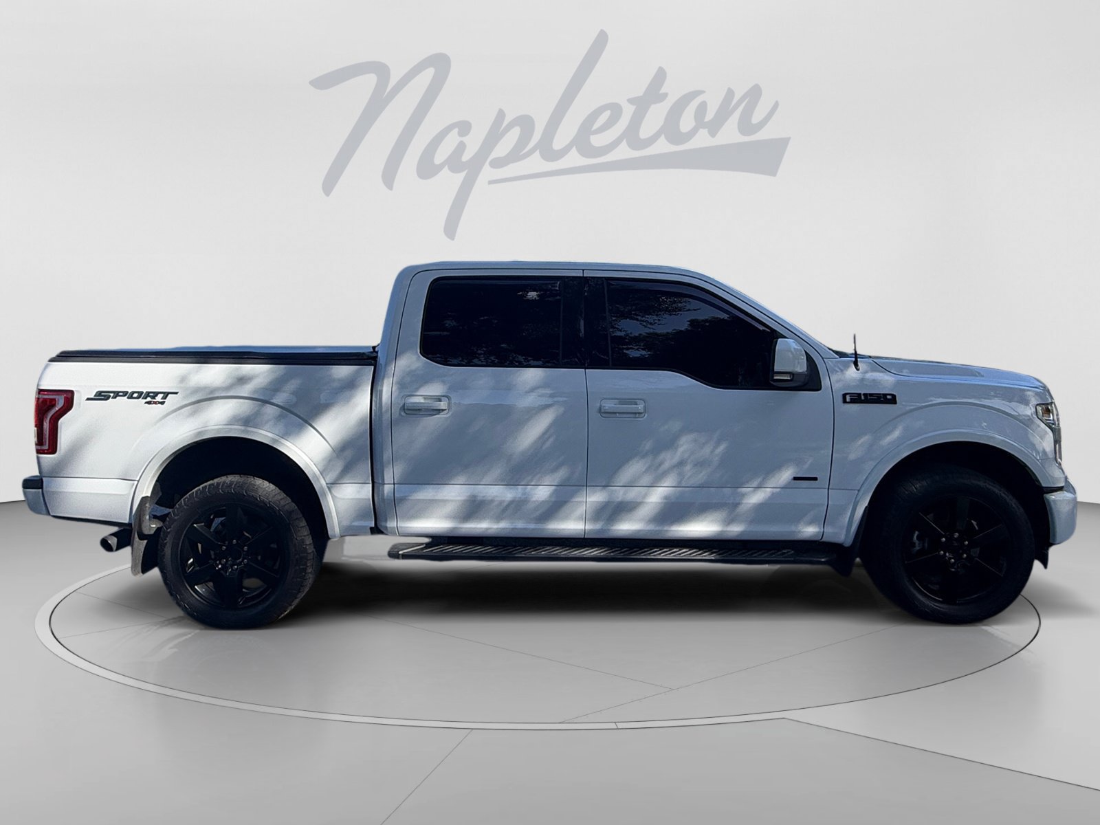 Used 2017 Ford F150 XLT w/ Equipment Group 302A Luxury AWD/4WD image 7