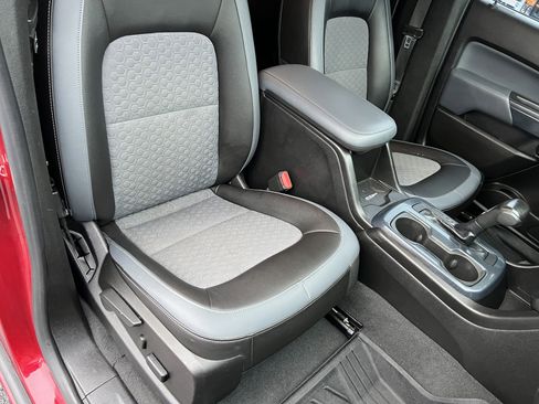 Used 2019 Chevrolet Colorado Z71 image 21