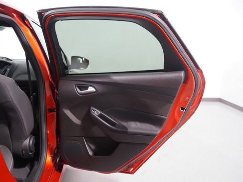 Used 2018 Ford Focus ST image 49